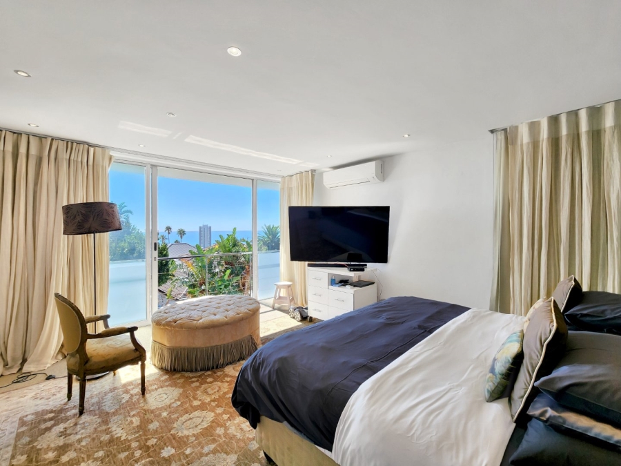 5 Bedroom Property for Sale in Fresnaye Western Cape